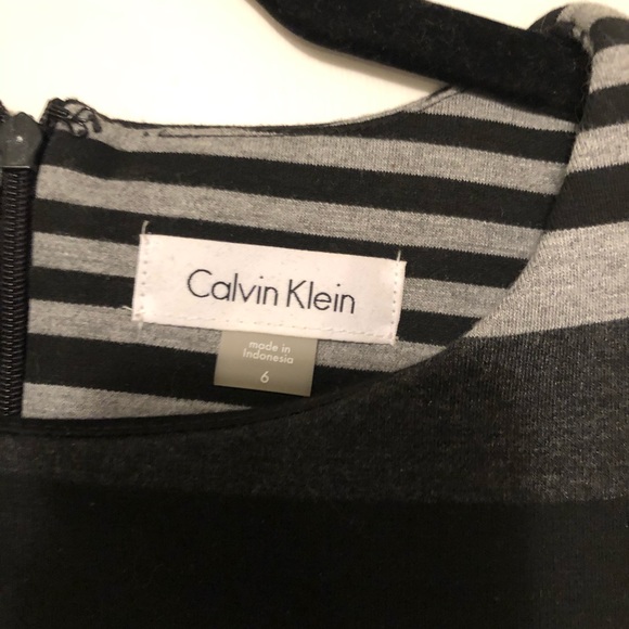 Sleeveless Calvin Klein Knee-Length Dress - Picture 2 of 2